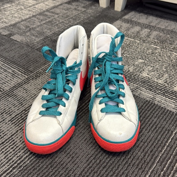 Vintage 2009 Nike Blazer High Tops Leather Shoes White Teal Red/Orange Womens - Picture 4 of 5